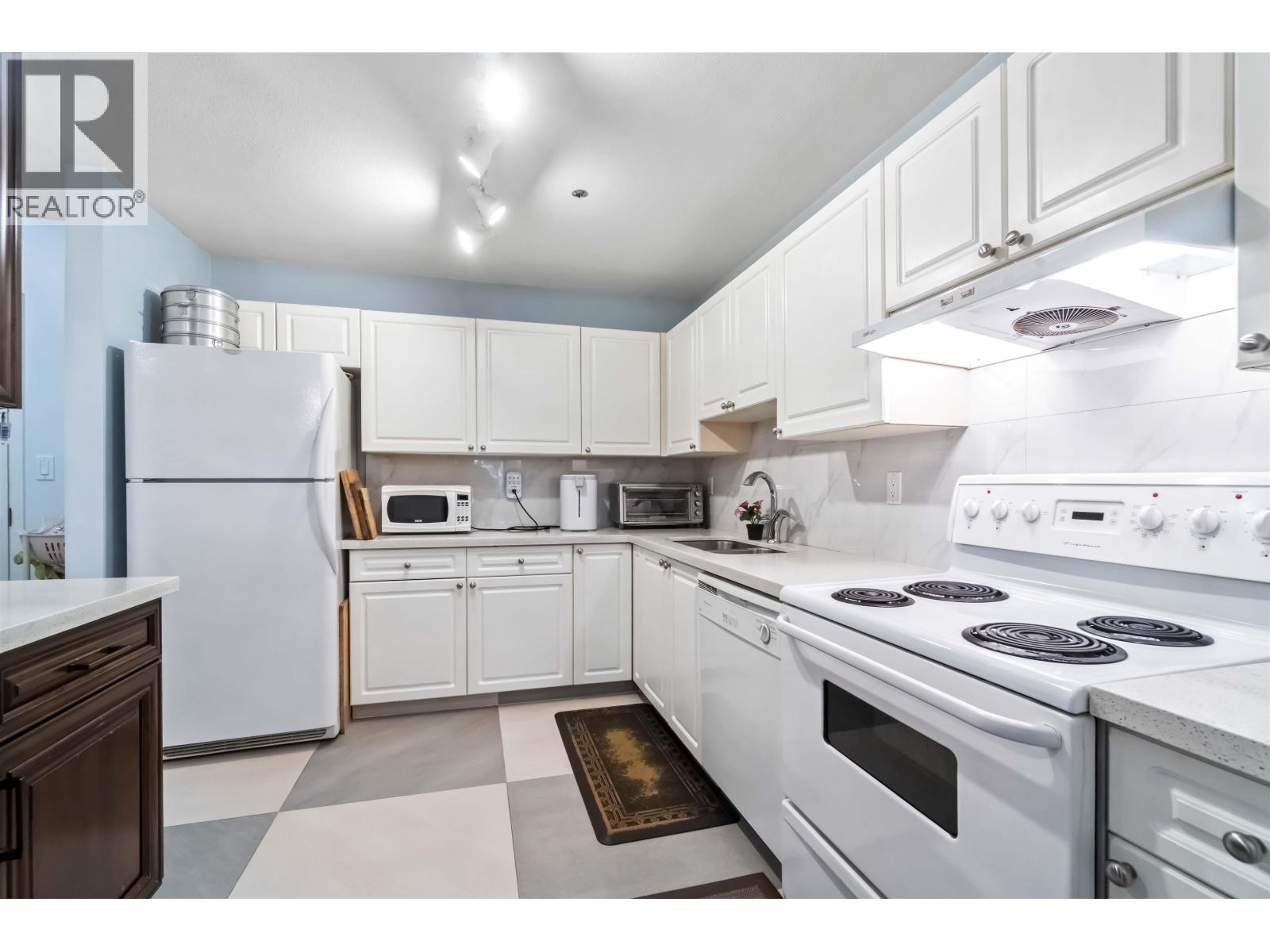 502 1310 Cariboo Street, New Westminster, British Columbia  V3M 1X2 - Photo 4 - R3093599