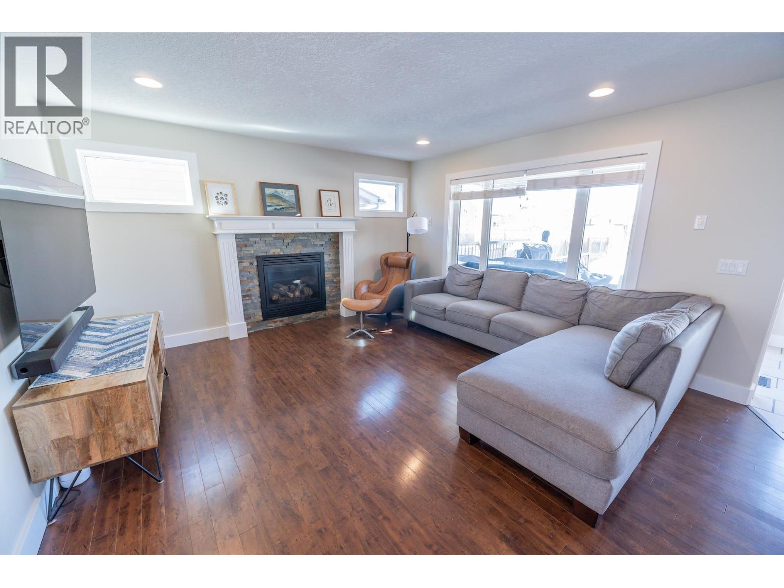 8912 96a Avenue, Fort St. John, British Columbia  V1J 5E1 - Photo 8 - R3106595