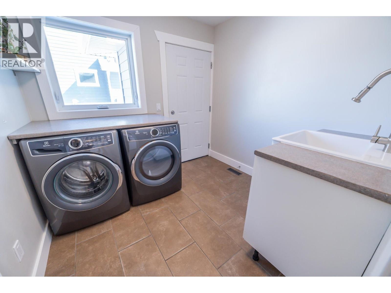 8912 96a Avenue, Fort St. John, British Columbia  V1J 5E1 - Photo 16 - R3106595