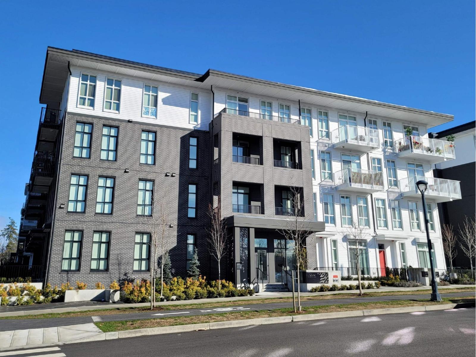 112 13929 105 BOULEVARD, Surrey, British Columbia