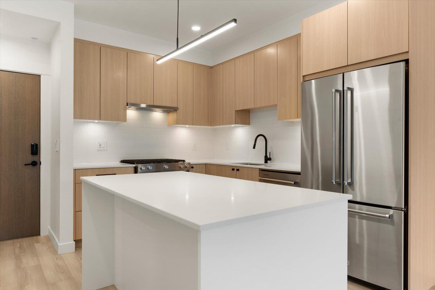 209 2771 Montrose Avenue, Abbotsford, British Columbia  V2S 0R2 - Photo 3 - R3106937