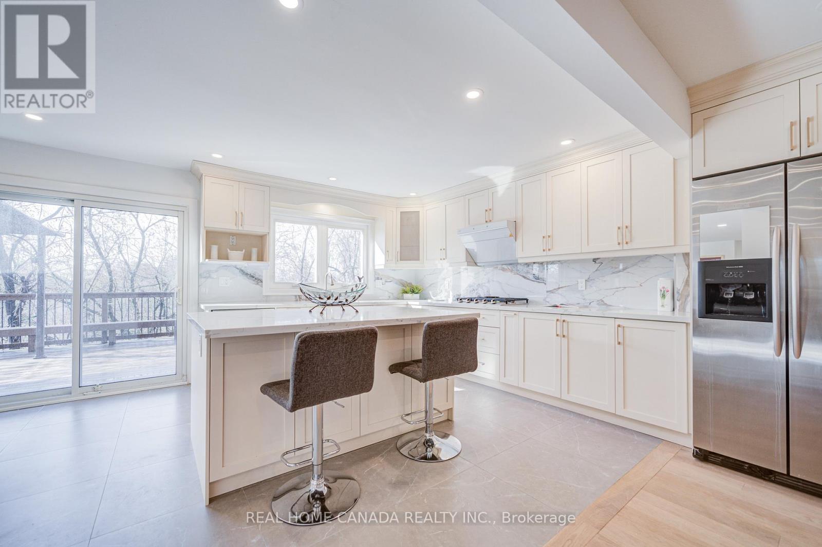 20 Saddletree Drive, Toronto, Ontario  M2H 3L3 - Photo 12 - C12956638