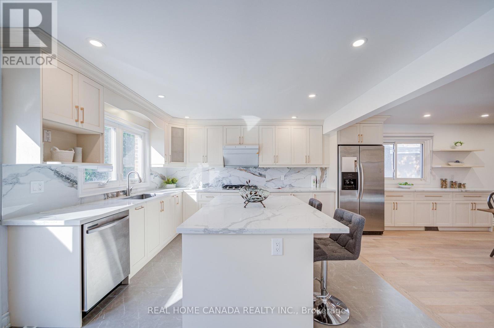 20 Saddletree Drive, Toronto, Ontario  M2H 3L3 - Photo 13 - C12956638