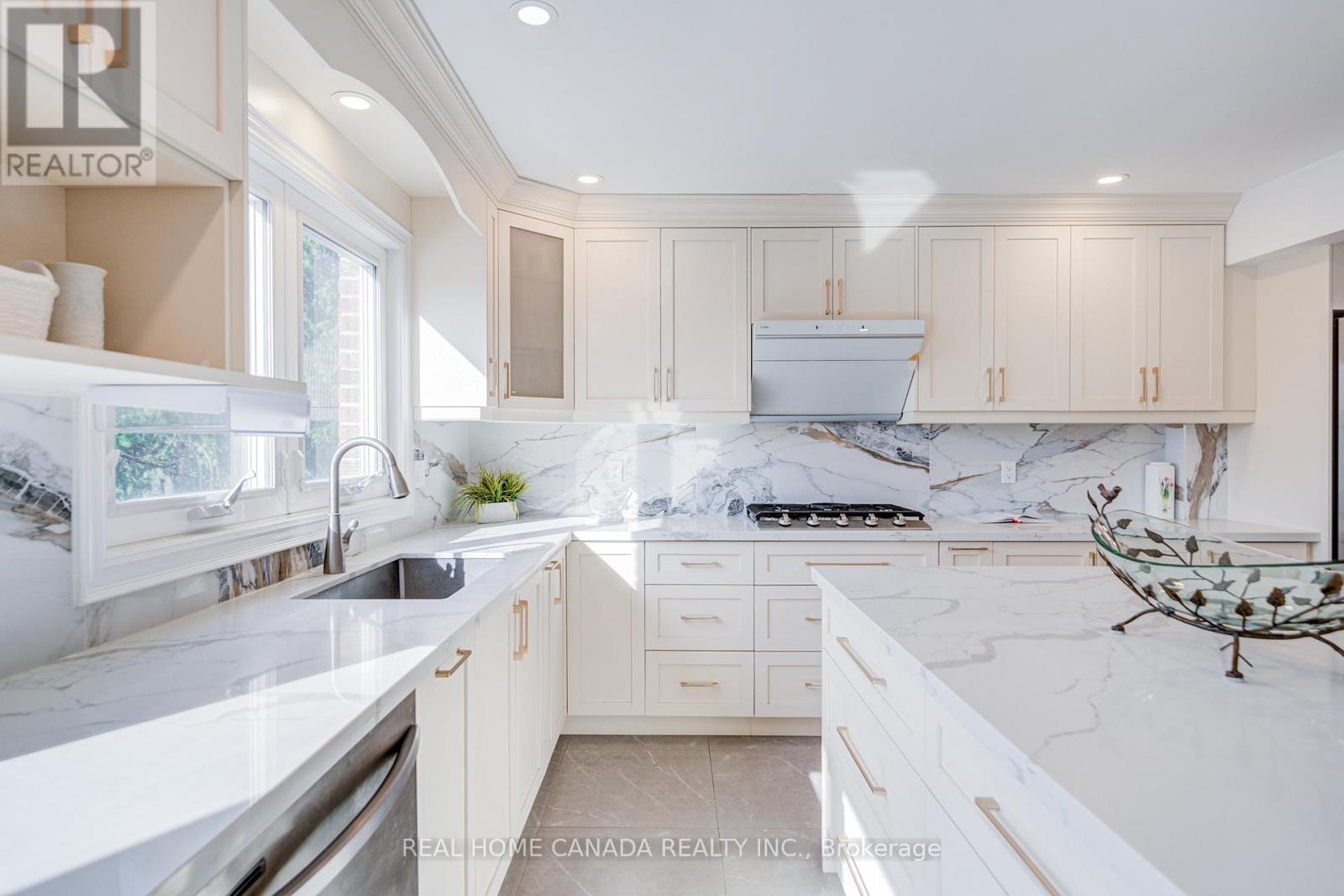 20 Saddletree Drive, Toronto, Ontario  M2H 3L3 - Photo 15 - C12956638