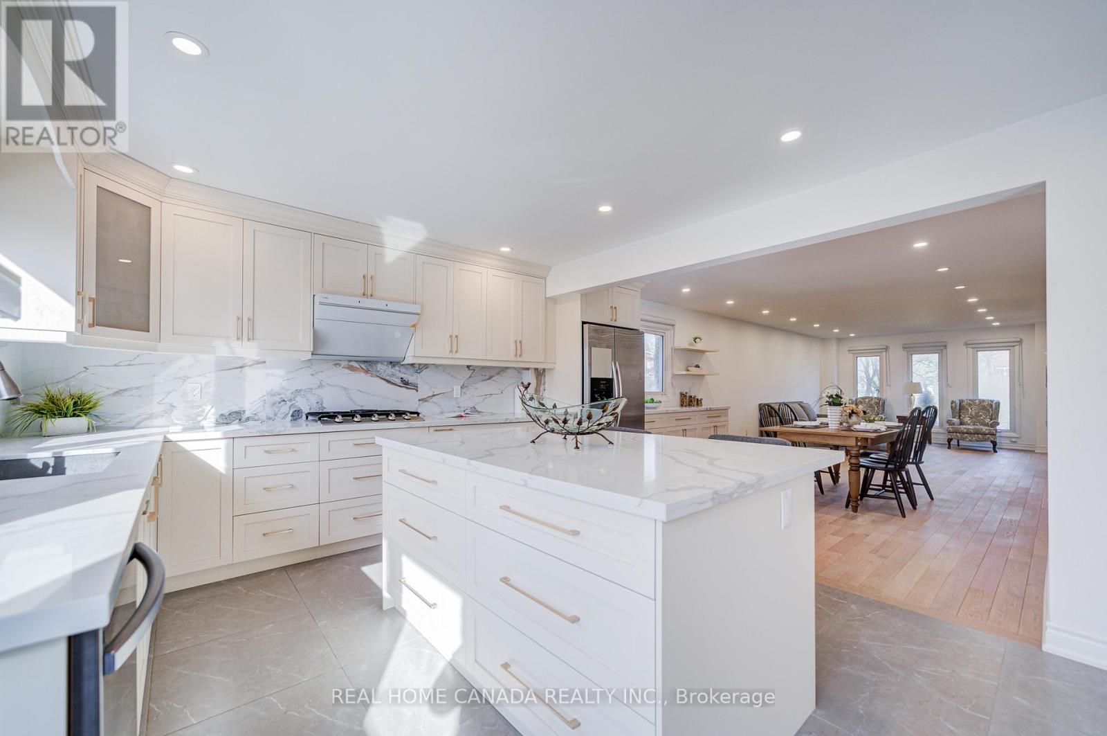 20 Saddletree Drive, Toronto, Ontario  M2H 3L3 - Photo 14 - C12956638