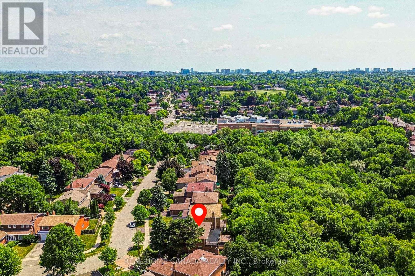 20 Saddletree Drive, Toronto, Ontario  M2H 3L3 - Photo 3 - C12956638