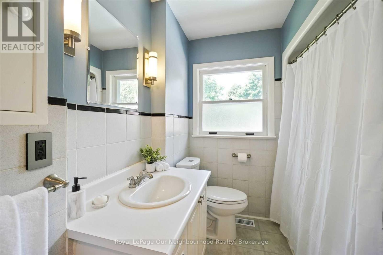 45 Main Street N, Milton, Ontario  L0P 1B0 - Photo 19 - W12956498