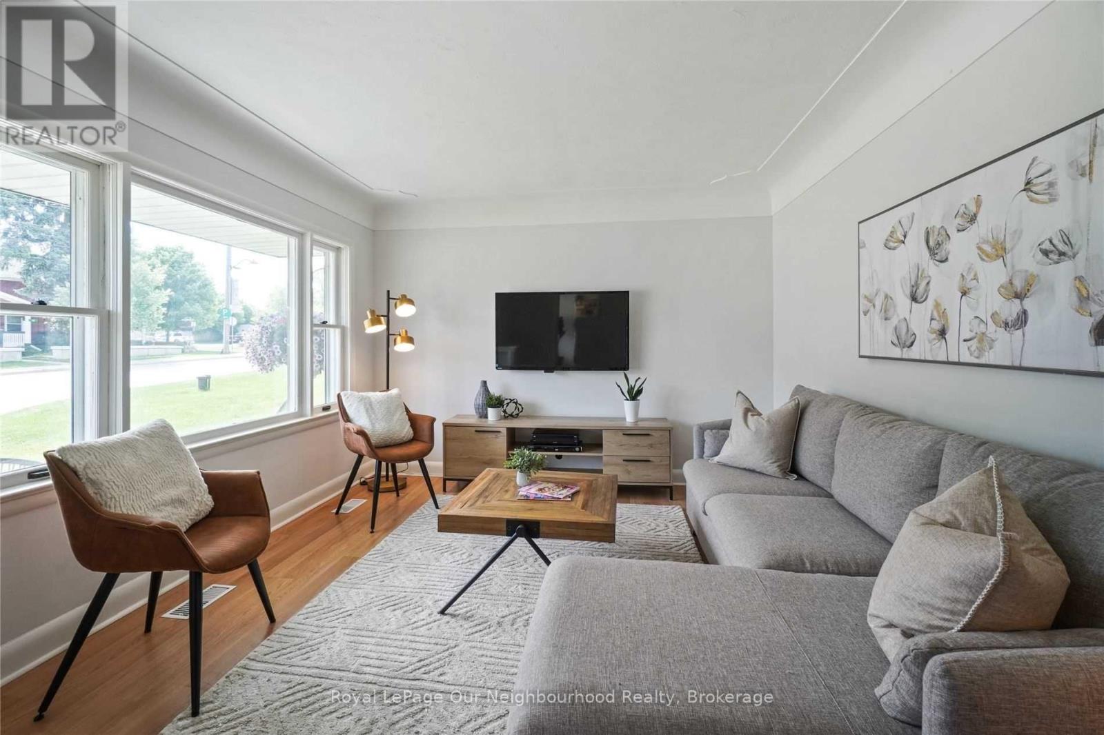 45 Main Street N, Milton, Ontario  L0P 1B0 - Photo 7 - W12956498