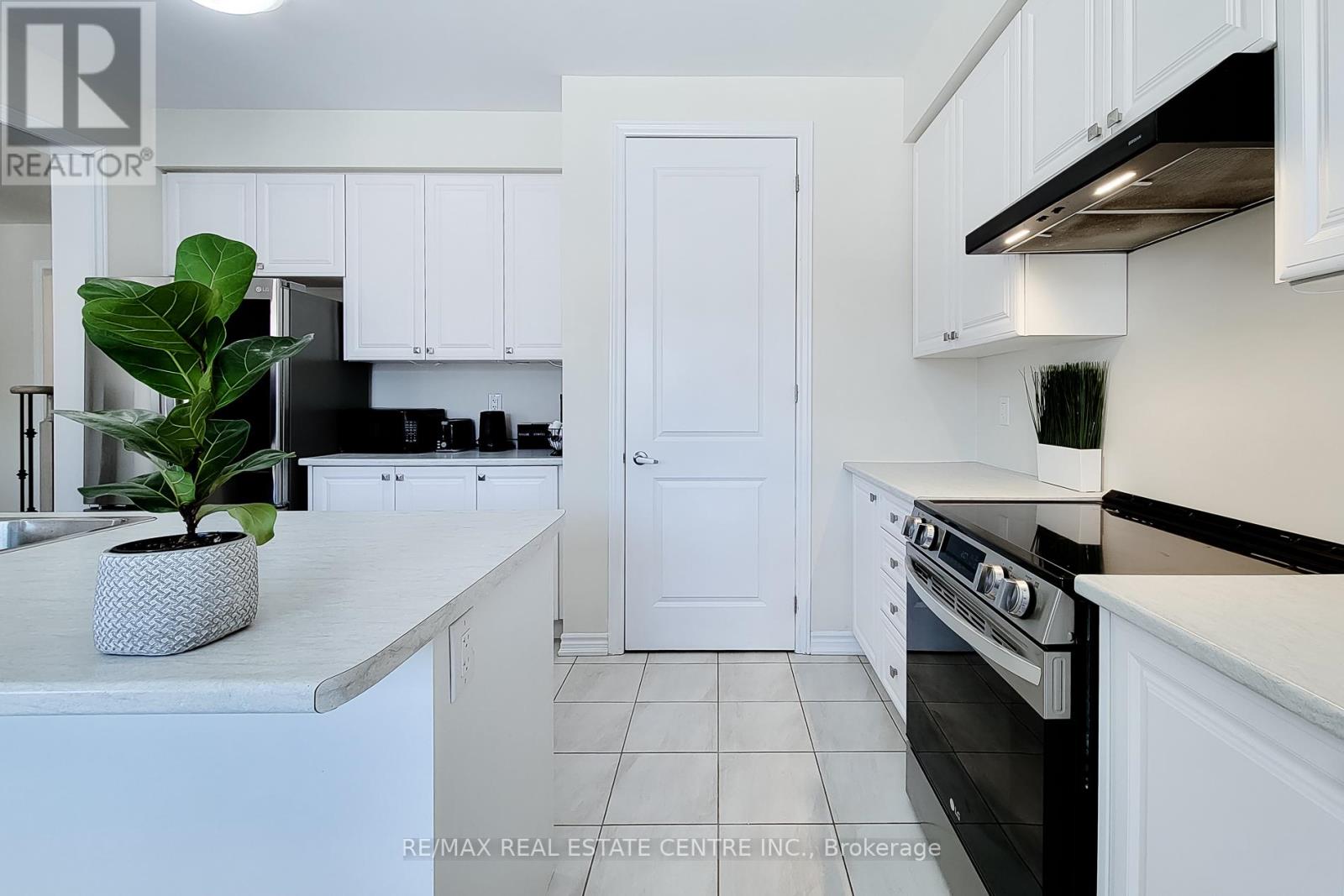 23 Hawick Crescent, Haldimand, Ontario  N3W 0G6 - Photo 18 - X12852802