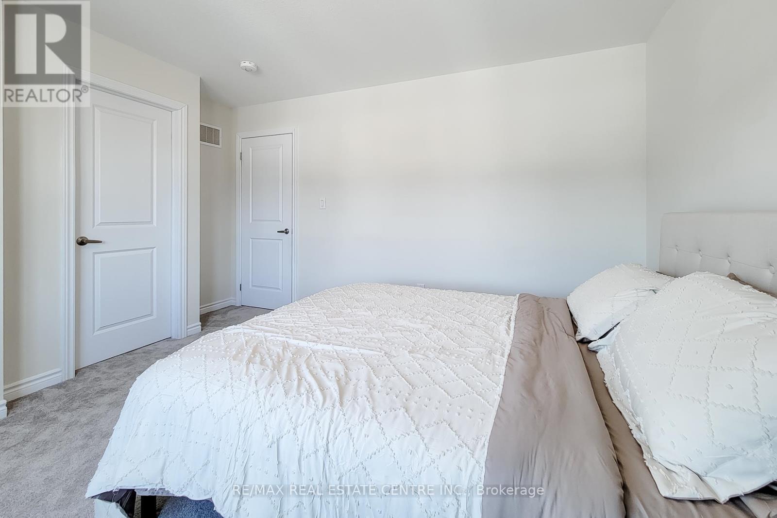 23 Hawick Crescent, Haldimand, Ontario  N3W 0G6 - Photo 36 - X12852802