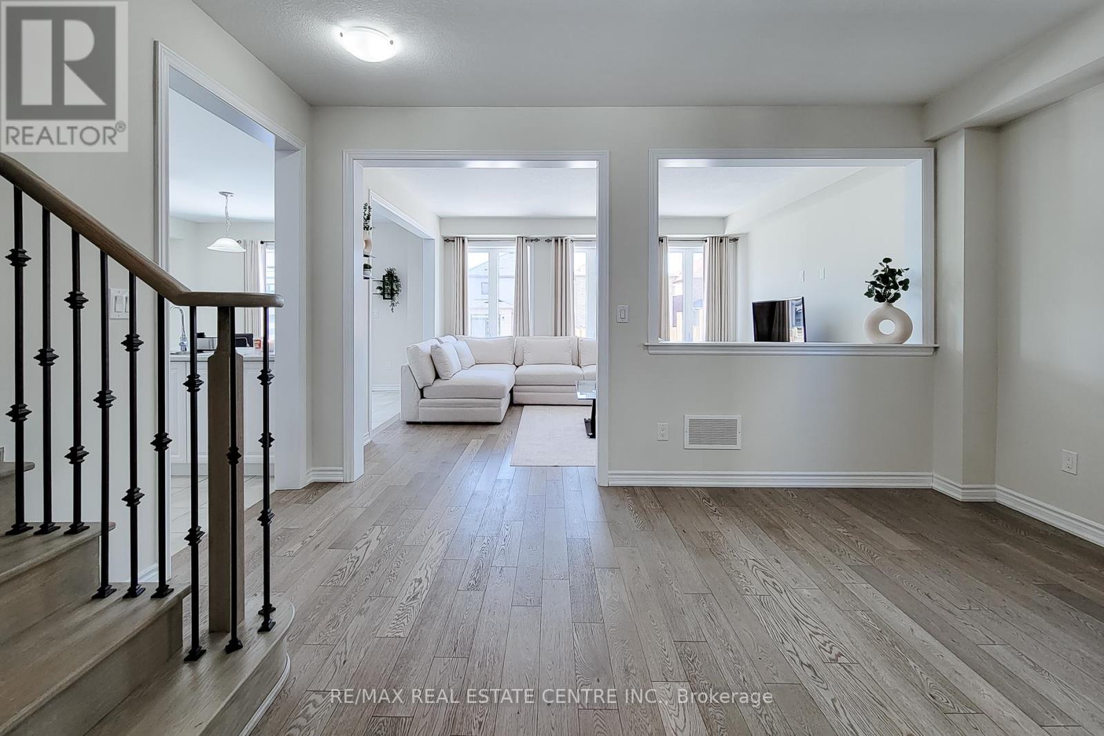 23 Hawick Crescent, Haldimand, Ontario  N3W 0G6 - Photo 8 - X12852802