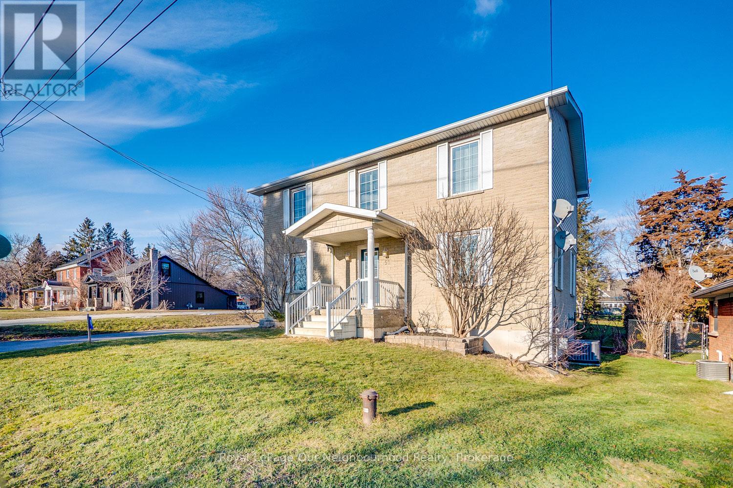 51 Main Street N, Milton, Ontario  L0P 1B0 - Photo 5 - W12956500