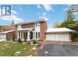 19 KINGSFORD CRESCENT, Ottawa, Ontario