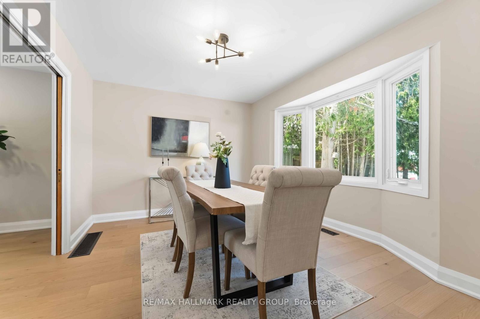 19 Kingsford Crescent, Ottawa, Ontario  K2K 1T5 - Photo 9 - X12901600