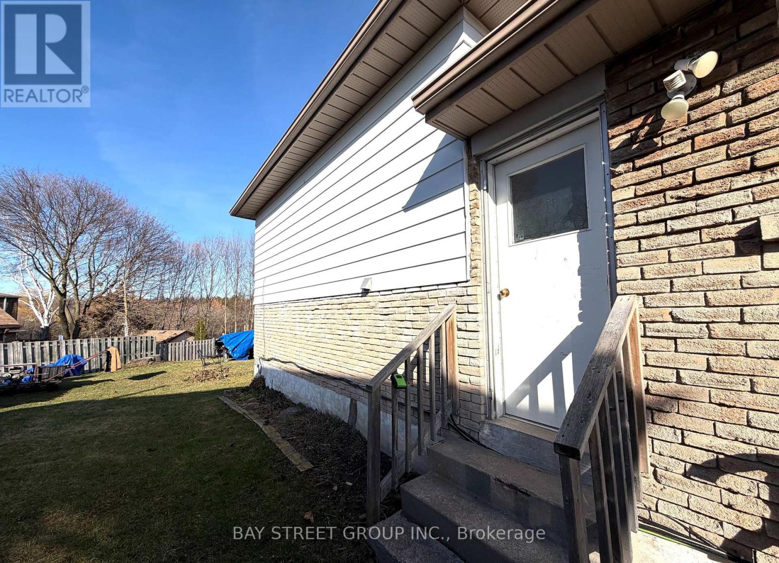 445 HARCOURT DRIVE, Oshawa, Ontario