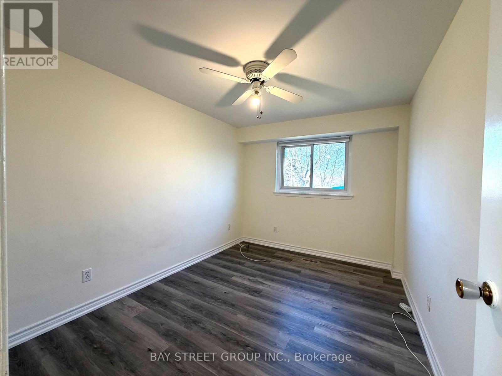 445 Harcourt Drive, Oshawa, Ontario  L1H 6V8 - Photo 4 - E12420224