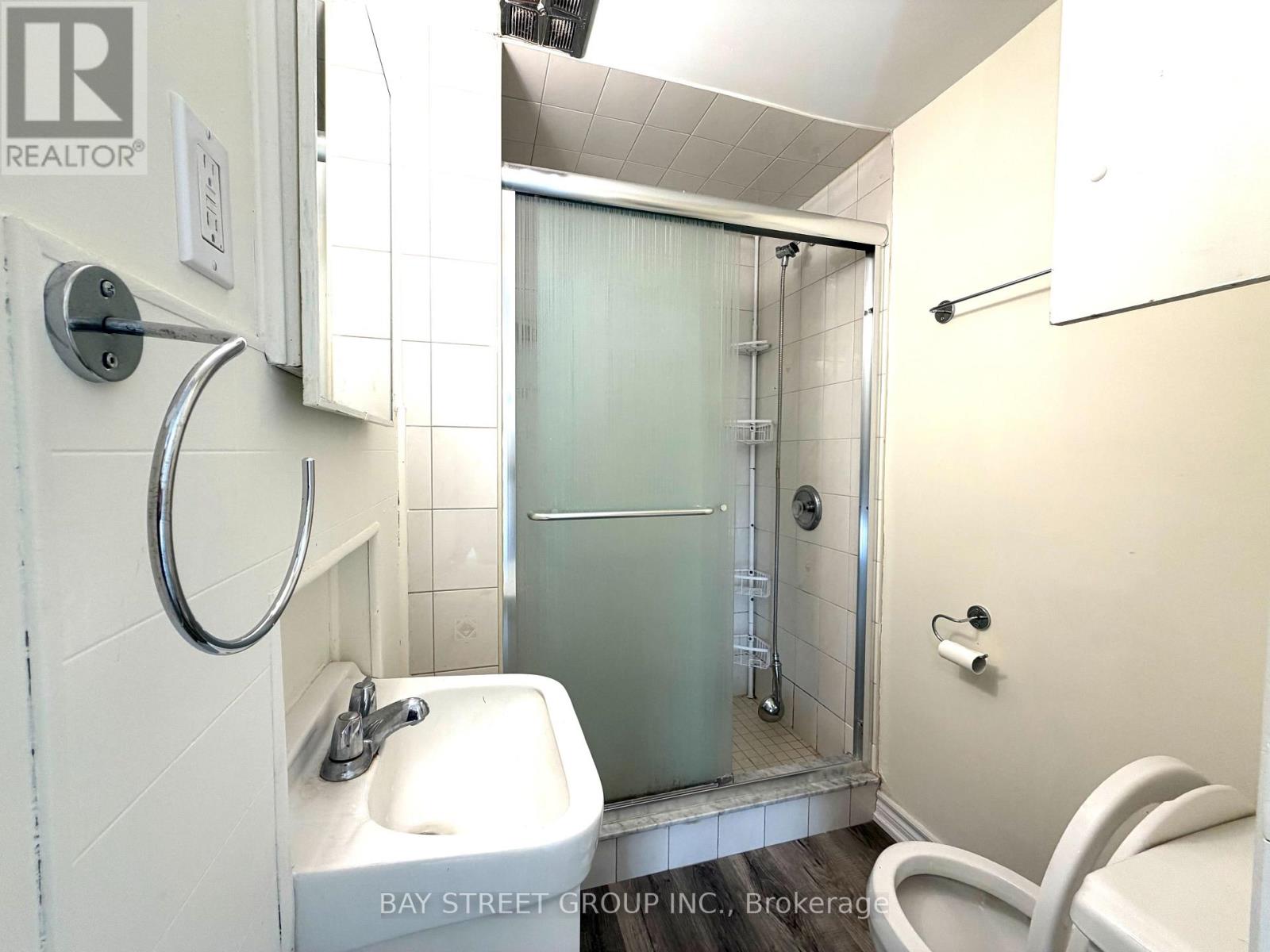 445 Harcourt Drive, Oshawa, Ontario  L1H 6V8 - Photo 8 - E12420224