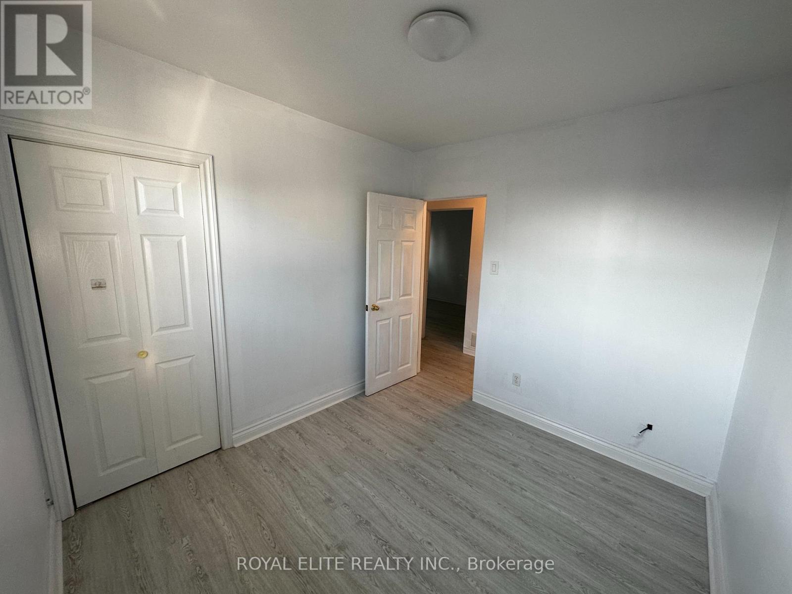 Main Floor Only - 195 Penn Avenue, Newmarket, Ontario  L3Y 2S4 - Photo 4 - N12956676