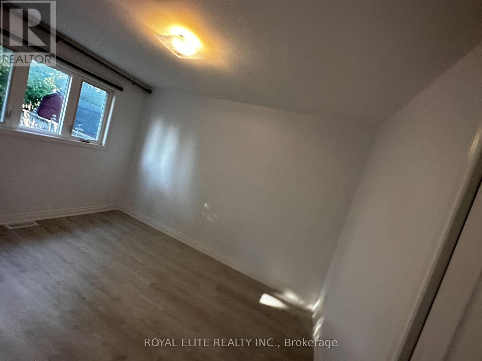 Main Floor Only - 195 Penn Avenue, Newmarket, Ontario  L3Y 2S4 - Photo 5 - N12956676