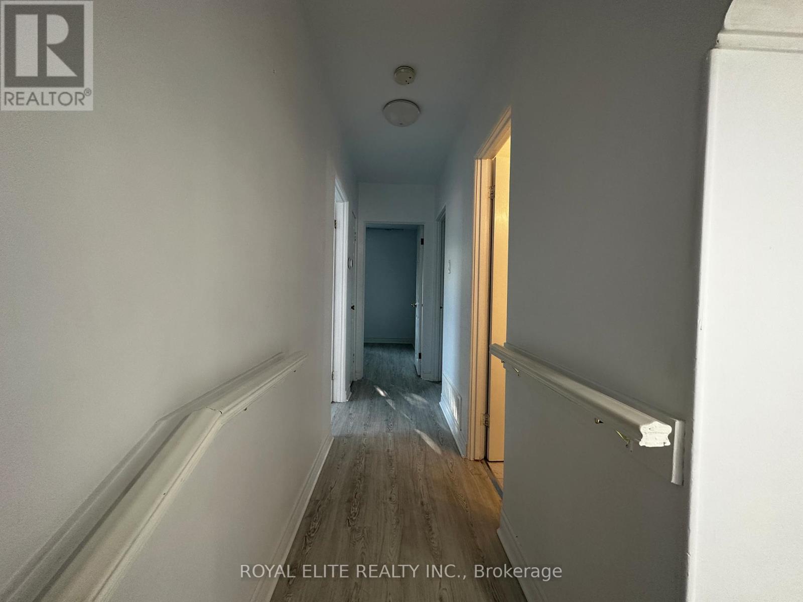 Main Floor Only - 195 Penn Avenue, Newmarket, Ontario  L3Y 2S4 - Photo 6 - N12956676