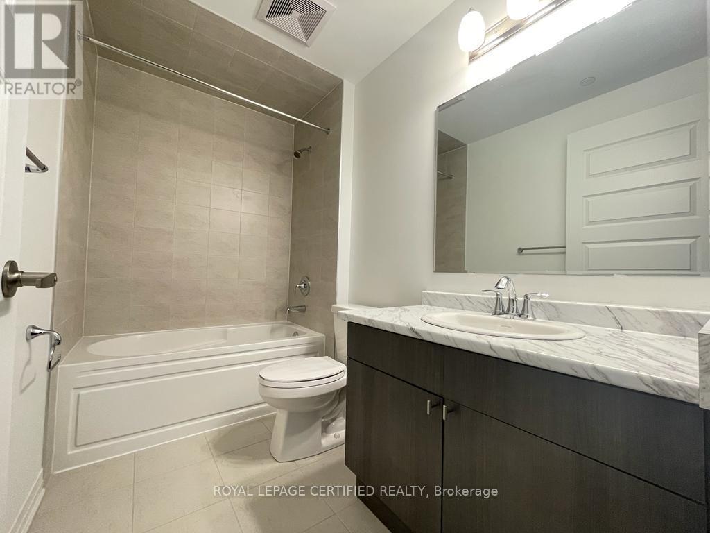 522 - 460 Gordon Krantz Avenue, Milton, Ontario  L9E 1Z2 - Photo 3 - W12956682