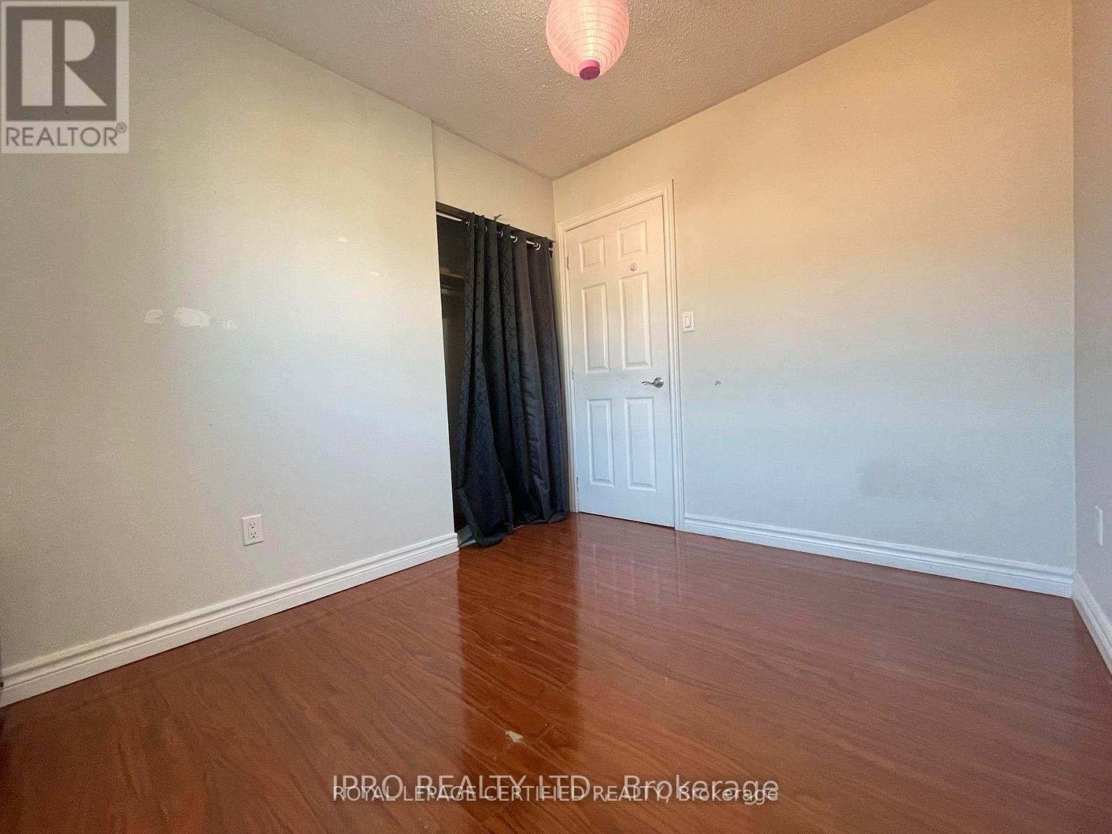 Upper - 498 Daralea Heights, Mississauga, Ontario  L5A 3H8 - Photo 18 - W12956688