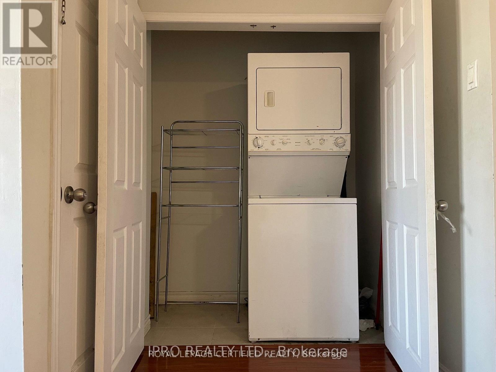 Upper - 498 Daralea Heights, Mississauga, Ontario  L5A 3H8 - Photo 20 - W12956688