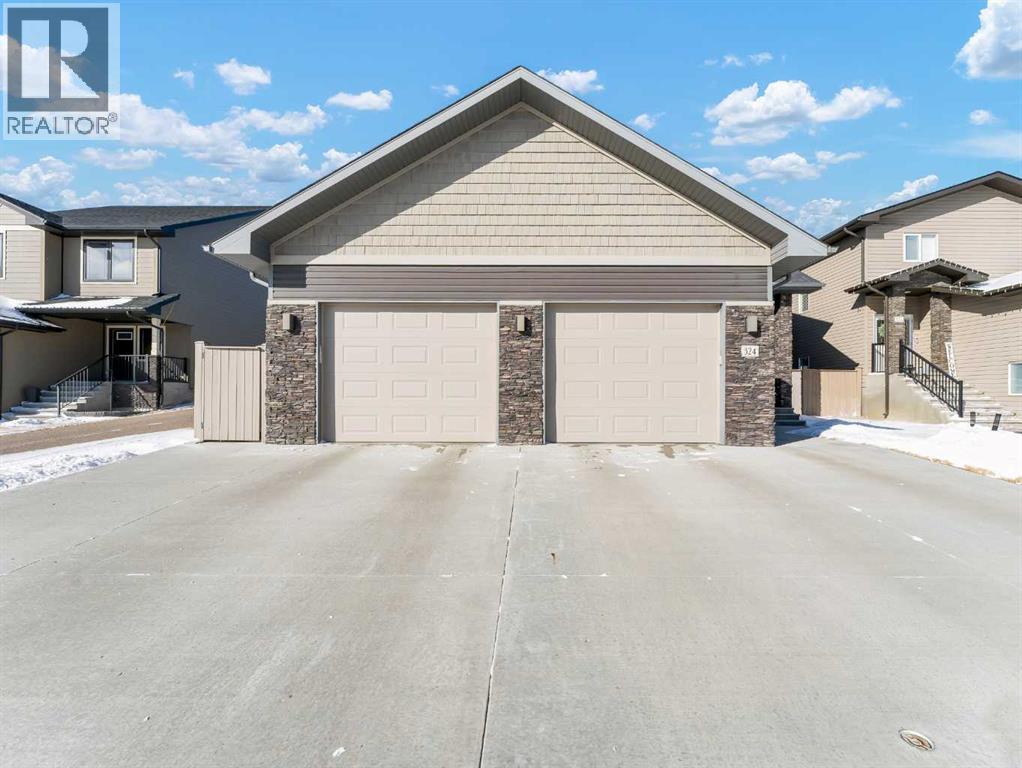 324 Ranchview Court Ne, Medicine Hat, Alberta  T1C 0G4 - Photo 2 - A2294282