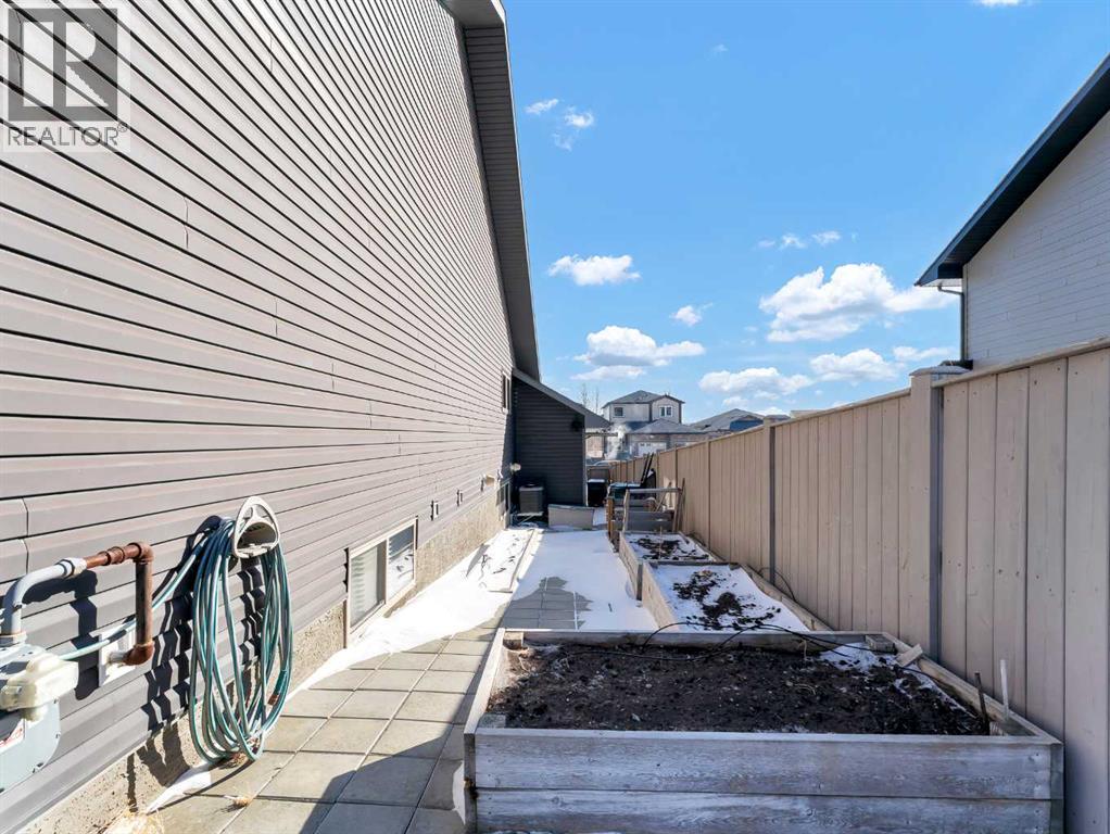 324 Ranchview Court Ne, Medicine Hat, Alberta  T1C 0G4 - Photo 39 - A2294282