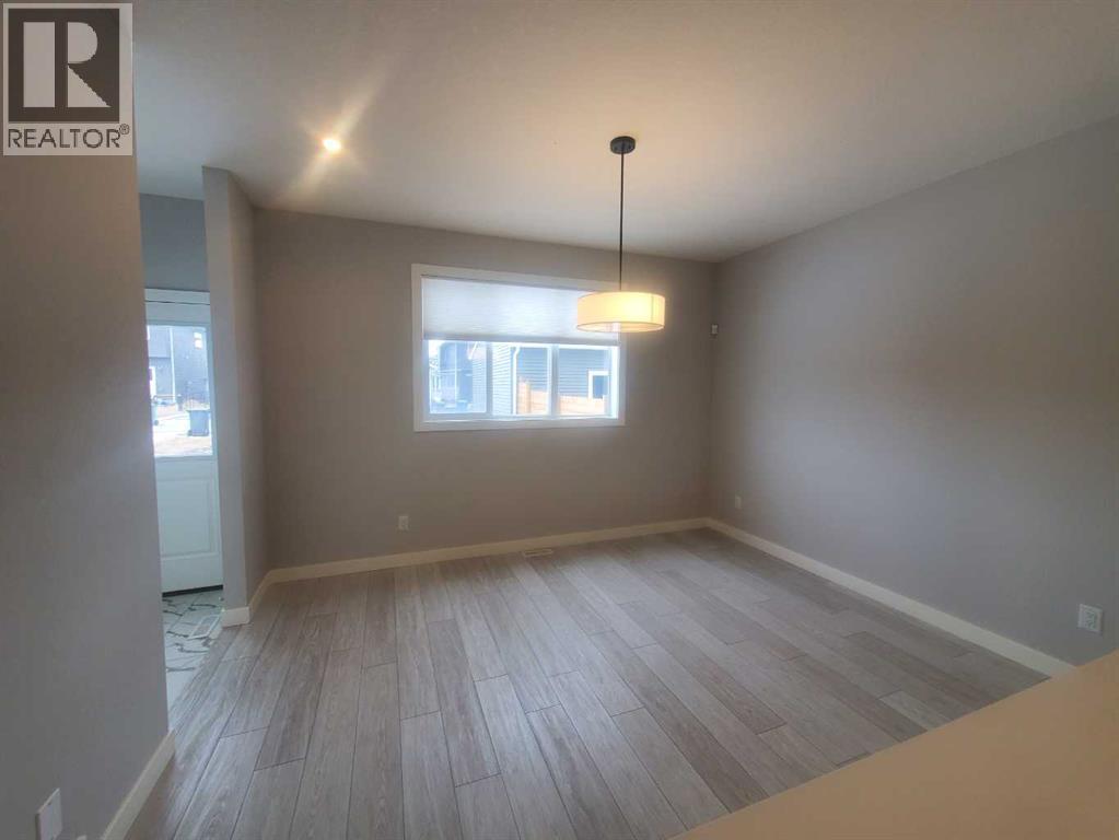 1045 West Lakeview Drive, Chestermere, Alberta  T1X 2T2 - Photo 11 - A2298127