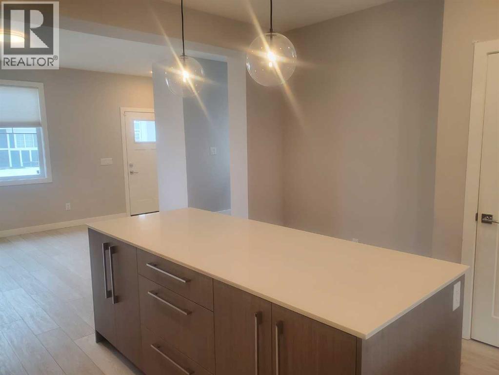 1045 West Lakeview Drive, Chestermere, Alberta  T1X 2T2 - Photo 13 - A2298127