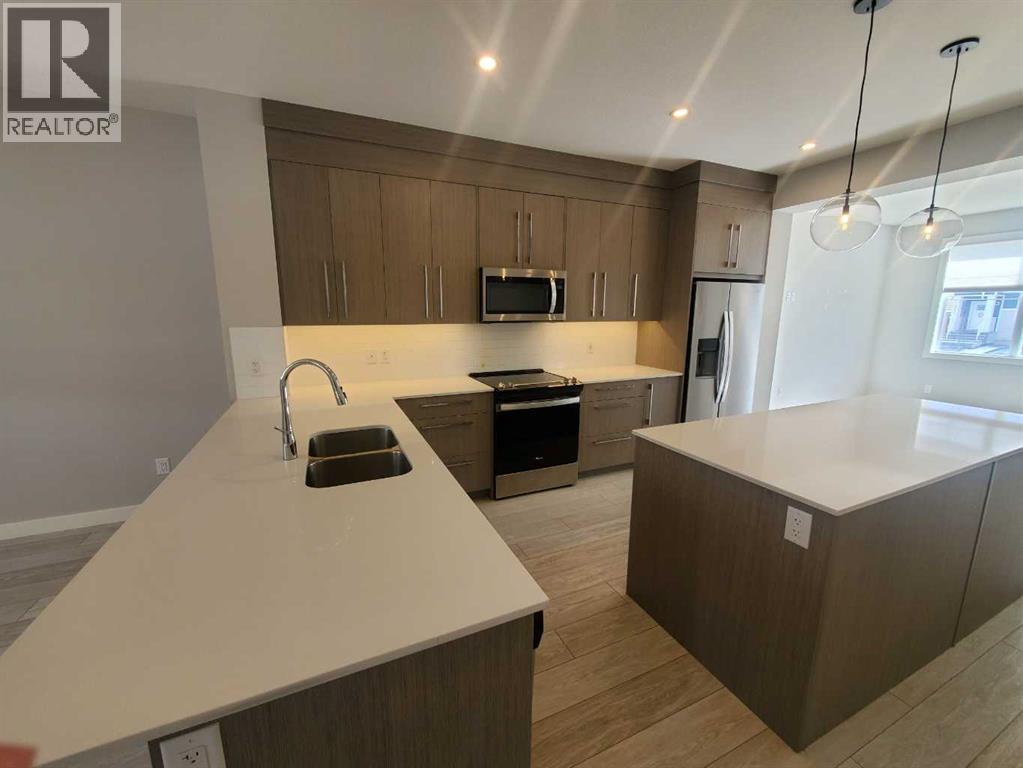 1045 West Lakeview Drive, Chestermere, Alberta  T1X 2T2 - Photo 7 - A2298127