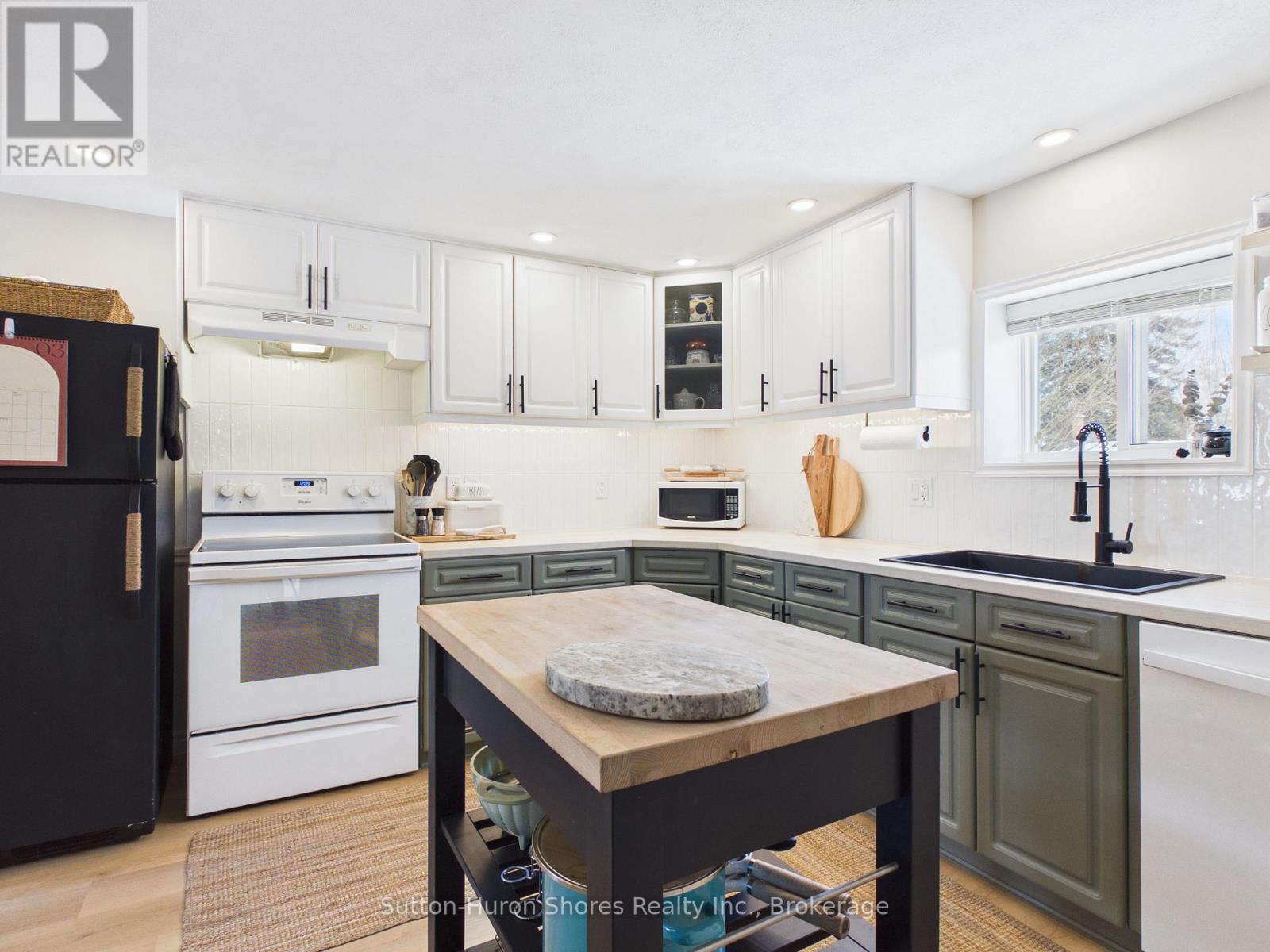 103 Amelia Street, Brockton, Ontario  N0G 2V0 - Photo 10 - X12833890