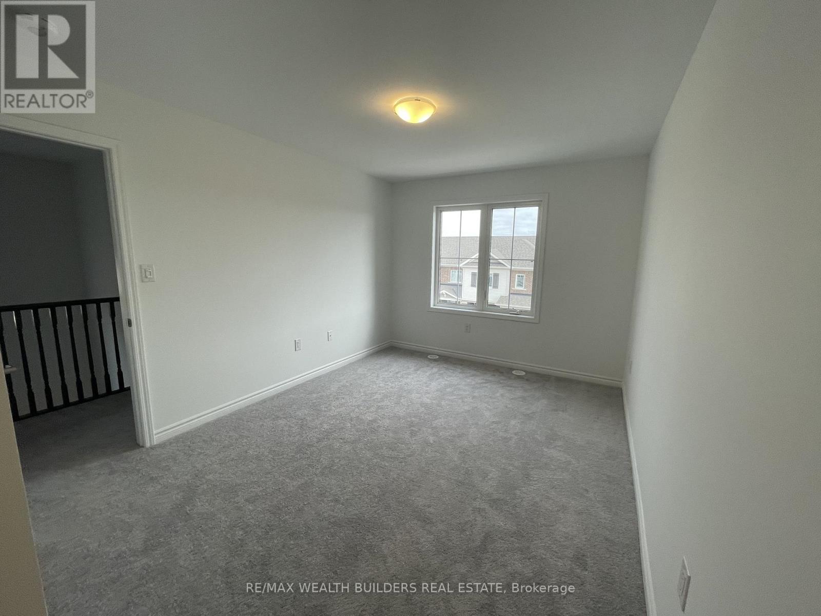 1260 Wintergreen Place, Milton, Ontario  L9E 1S3 - Photo 17 - W12907514