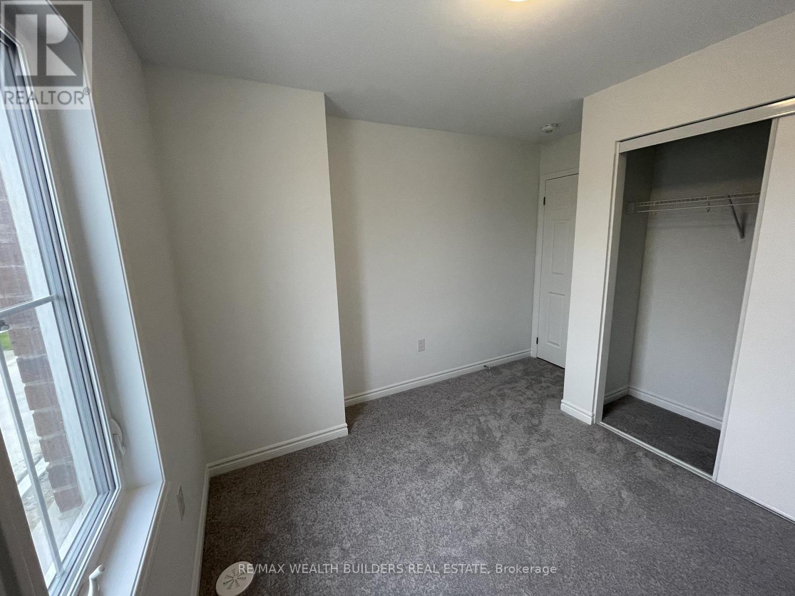 1260 Wintergreen Place, Milton, Ontario  L9E 1S3 - Photo 28 - W12907514