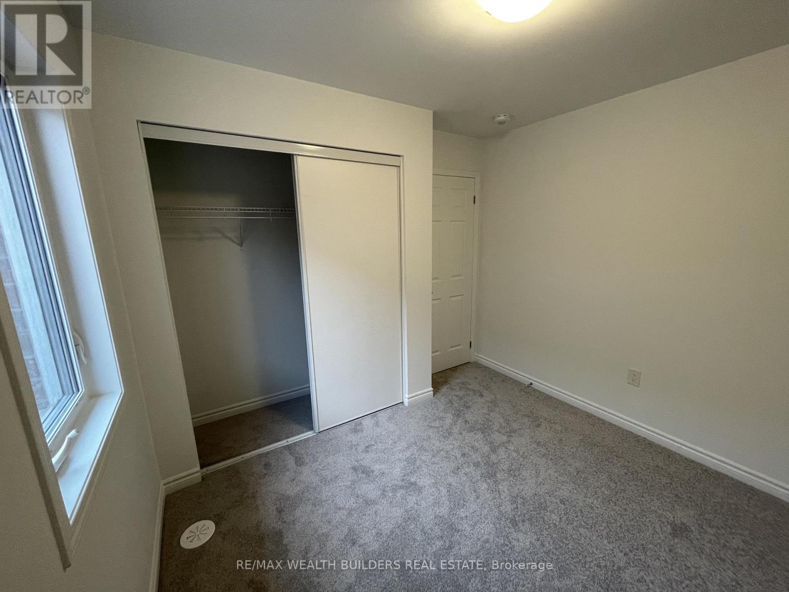 1260 Wintergreen Place, Milton, Ontario  L9E 1S3 - Photo 27 - W12907514