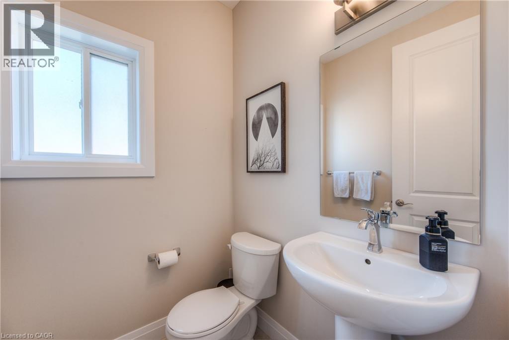 537 Valhalla Crescent Unit# Upper A, Waterloo, Ontario N2T 2J7 - Photo 7 - 40817550