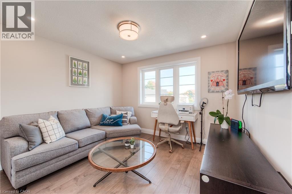 537 Valhalla Crescent Unit# Upper A, Waterloo, Ontario N2T 2J7 - Photo 30 - 40817550