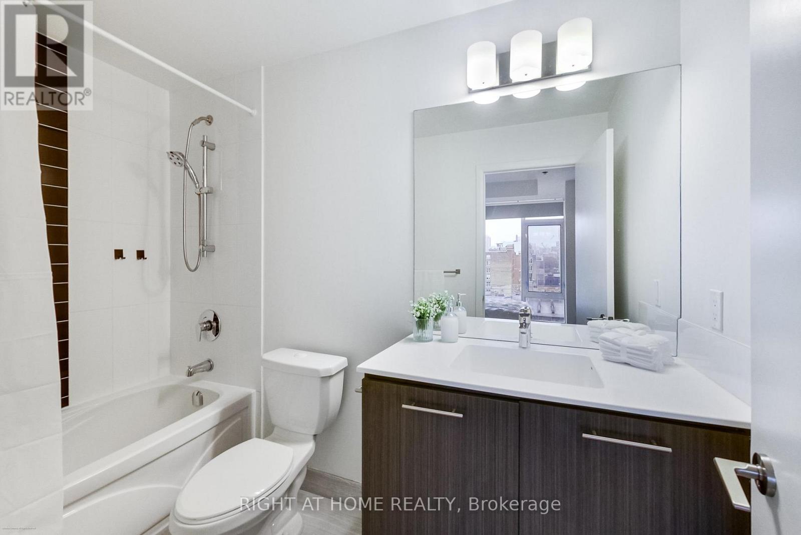 711 - 435 Richmond Street W, Toronto, Ontario  M5V 0N1 - Photo 9 - C12956694