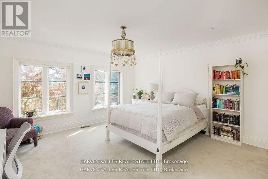 52 Berkindale Drive, Toronto, Ontario  M2L 1Z8 - Photo 18 - C12956698