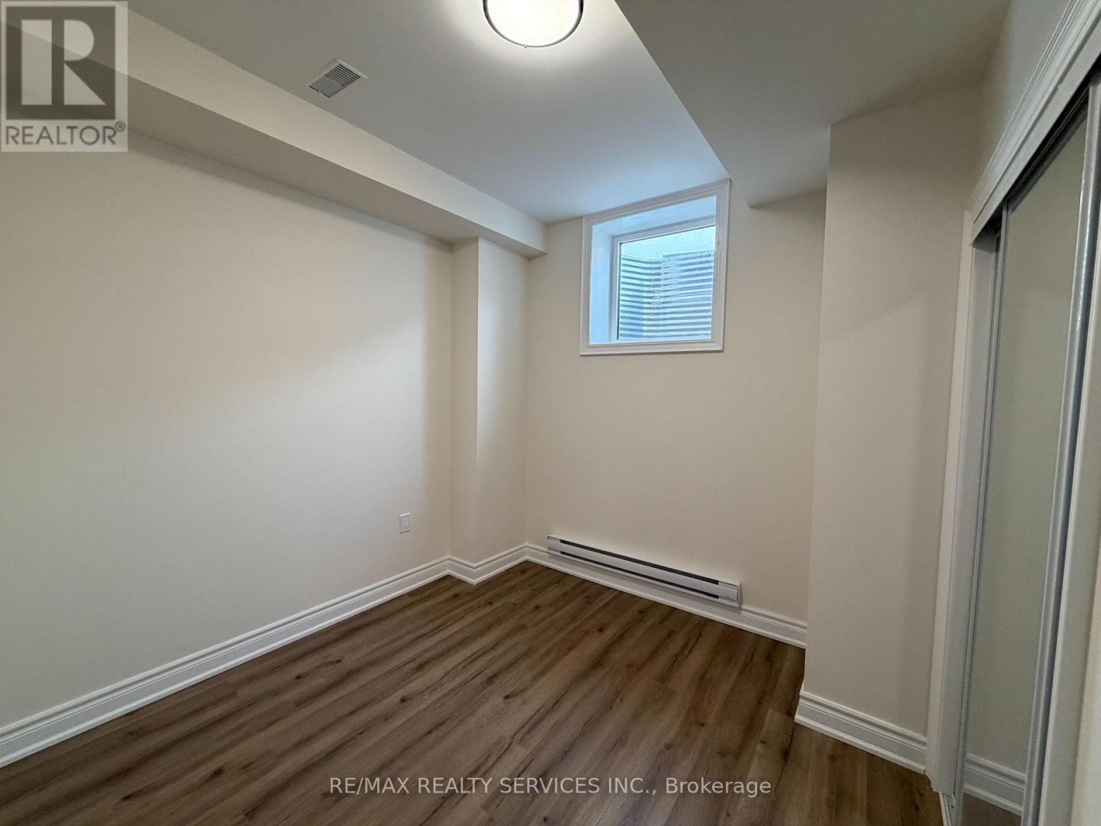 Lower - 3461 Mosley Gate, Oakville, Ontario L6H 0Y8 - Photo 8 - W12943462