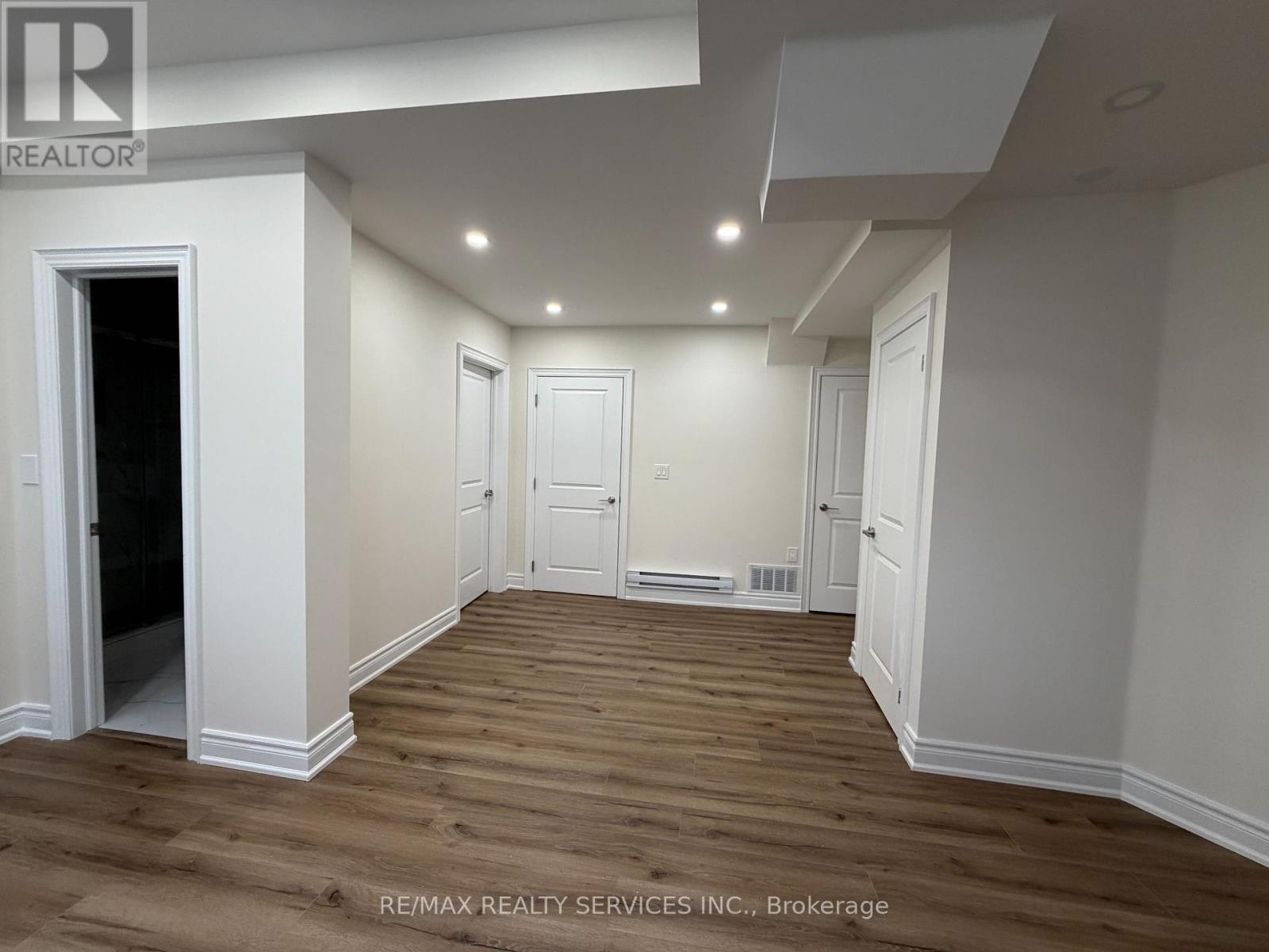 Lower - 3461 Mosley Gate, Oakville, Ontario L6H 0Y8 - Photo 7 - W12943462