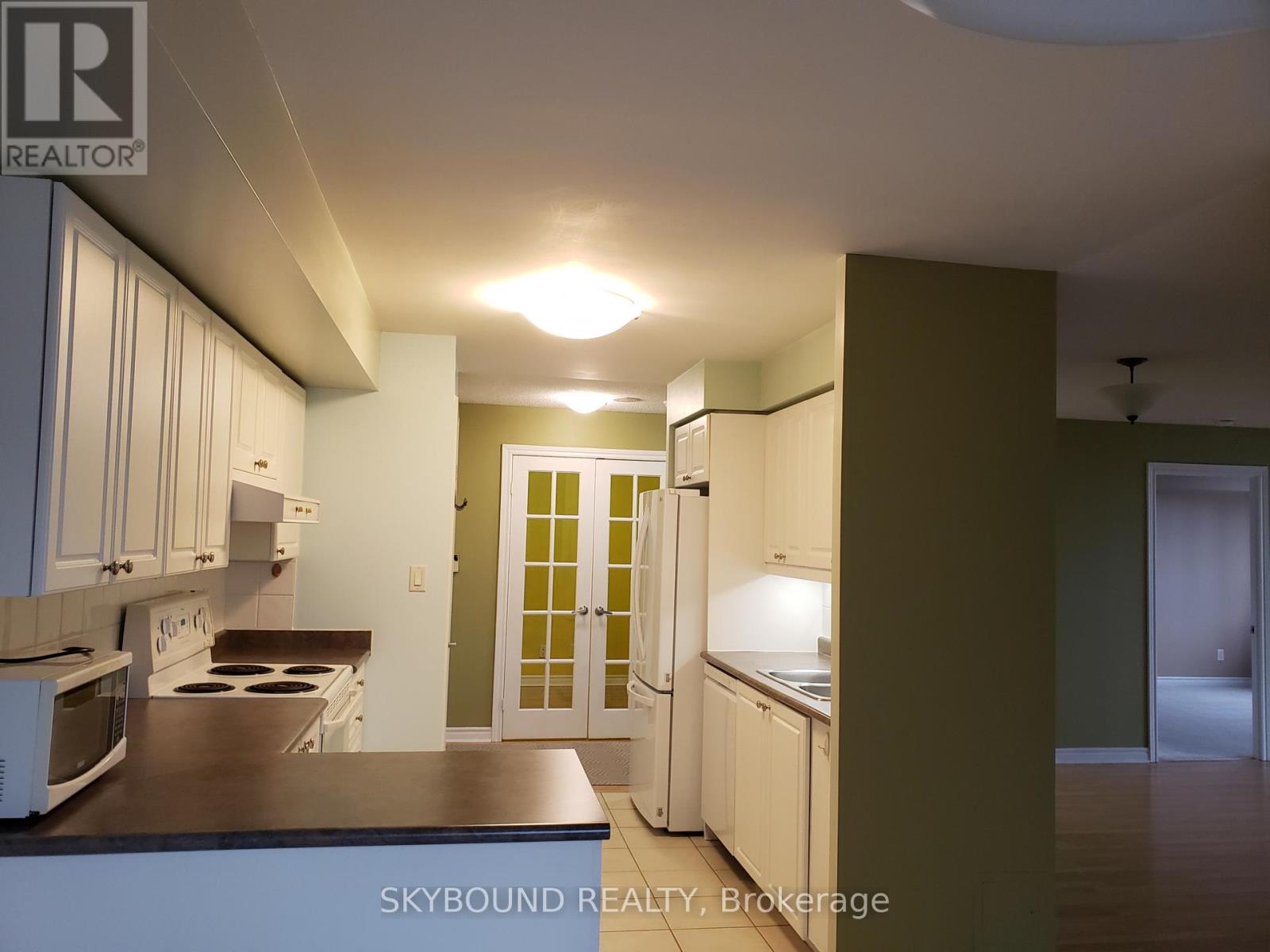 415 - 3880 Duke Of York Boulevard, Mississauga, Ontario  L5B 4M7 - Photo 3 - W12956702