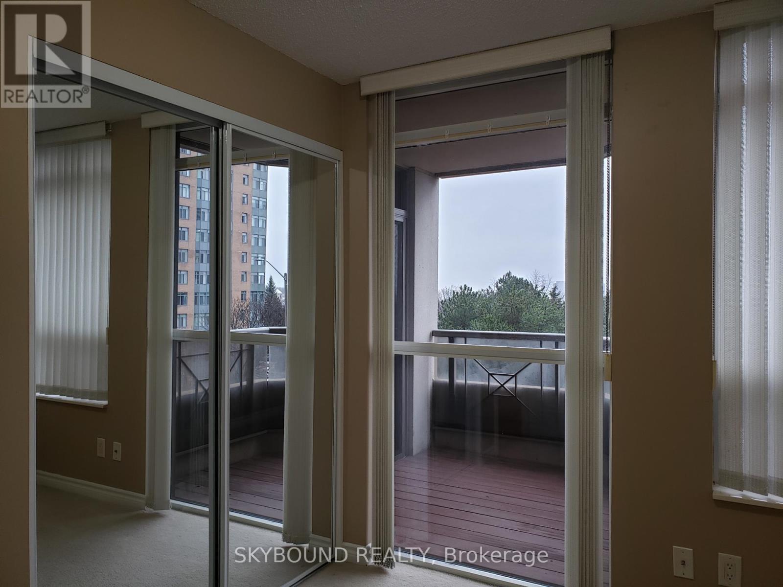 415 - 3880 Duke Of York Boulevard, Mississauga, Ontario  L5B 4M7 - Photo 8 - W12956702