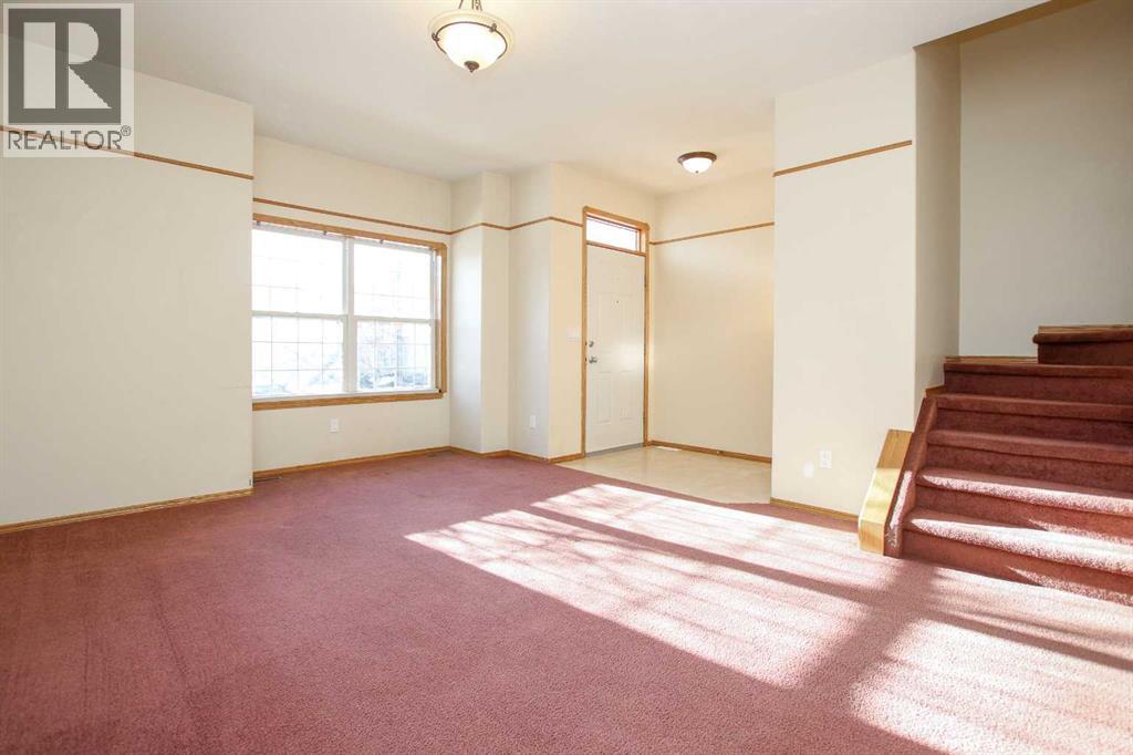 25 Adams Close, Red Deer, Alberta  T4R 2W4 - Photo 6 - A2297482