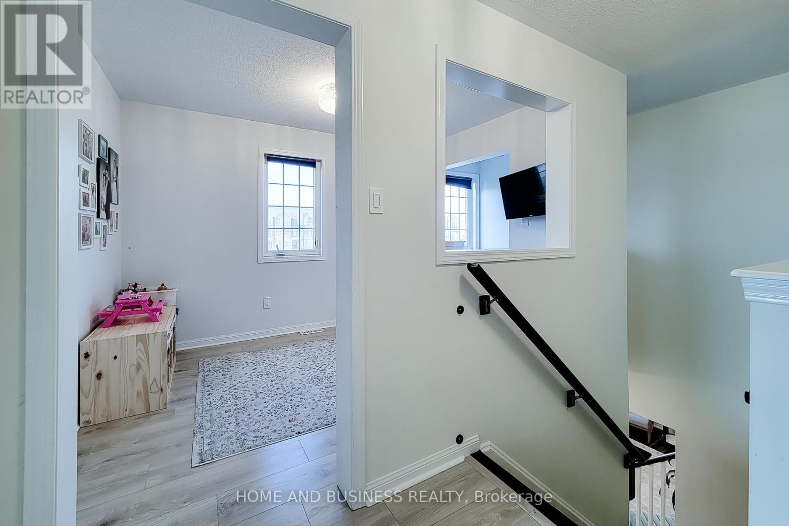 355 Chuchmach Close, Milton, Ontario  L9T 8B7 - Photo 28 - W12956606