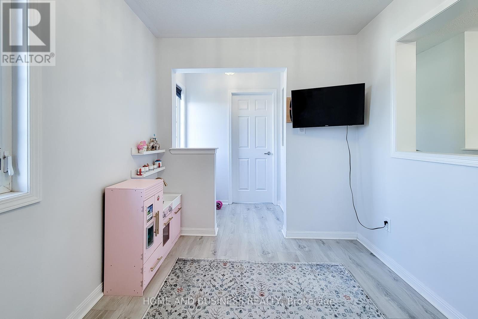 355 Chuchmach Close, Milton, Ontario  L9T 8B7 - Photo 29 - W12956606