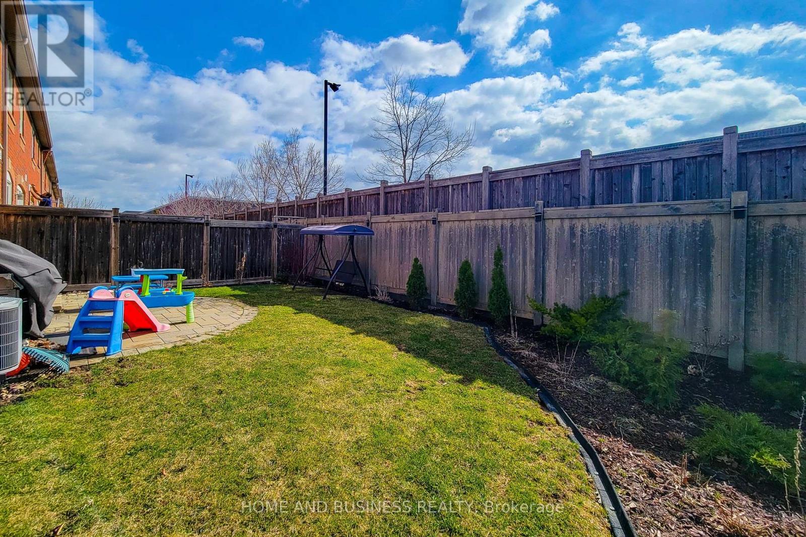 355 Chuchmach Close, Milton, Ontario  L9T 8B7 - Photo 37 - W12956606