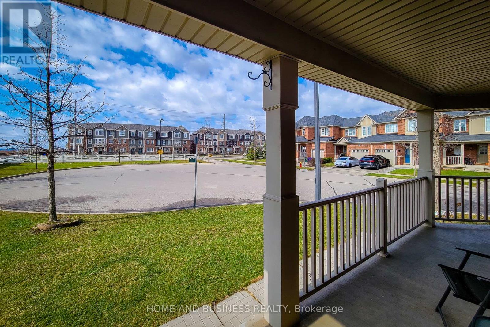 355 Chuchmach Close, Milton, Ontario  L9T 8B7 - Photo 4 - W12956606