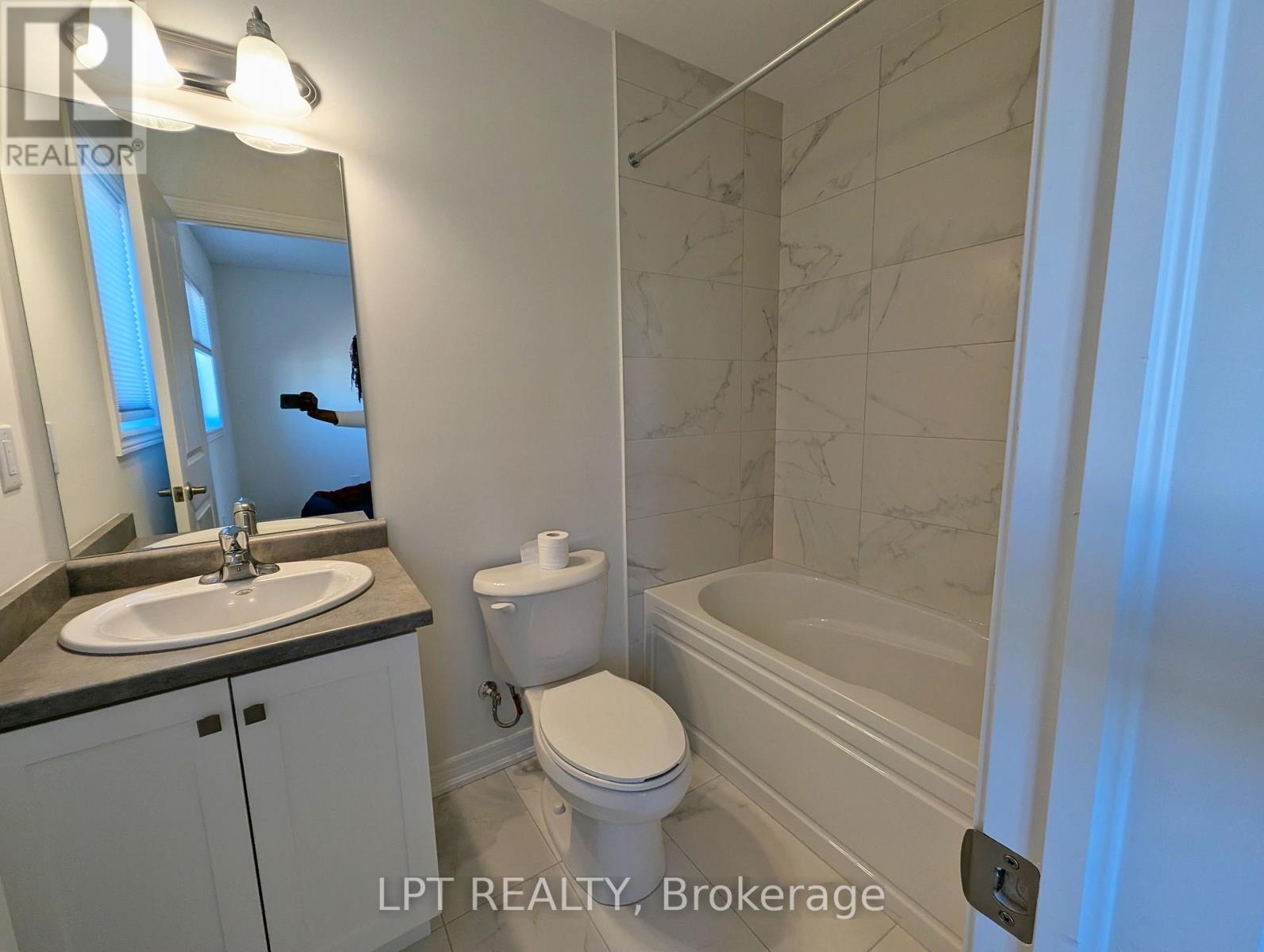 11a Bingham Road, Hamilton, Ontario  L8H 0B5 - Photo 7 - X12956404